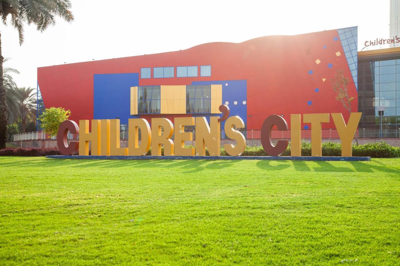 Moevenpick Hotel Apartments Al Mamzar Dubai Esterno foto Children's City